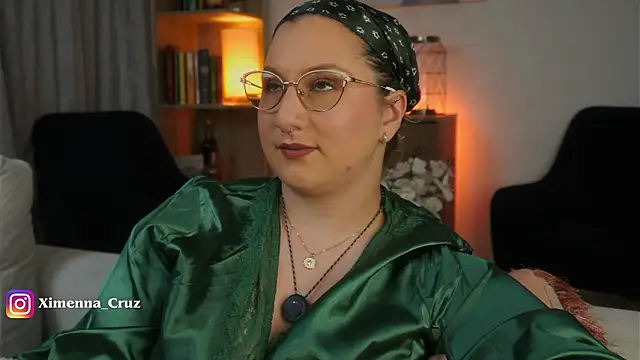 Snapshot of Ximenna_Cruz chatting on 03/06/26, 12:34 Ximenna Cruz online show from 03/06/26, 12:34