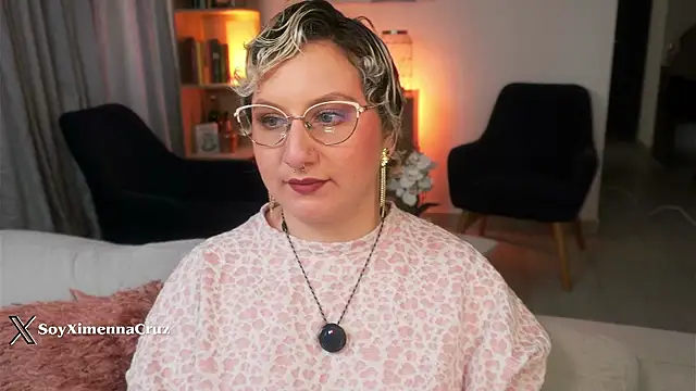 Snapshot of Ximenna_Cruz chatting on 03/19/26, 09:52 Ximenna Cruz online show from 03/19/26, 09:52