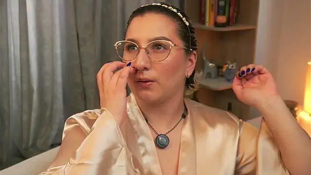 Snapshot of Ximenna_Cruz chatting on 04/09/26, 09:31 Ximenna Cruz online show from 04/09/26, 09:31