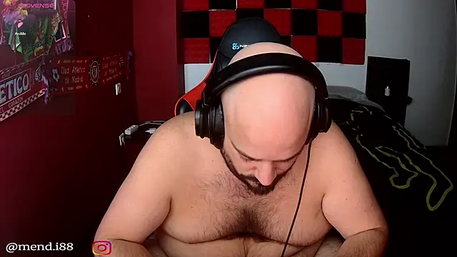 Snapshot of menditeta1 chatting on 11/17/25, 08:58 menditeta1 online show from 11/17/25, 08:58