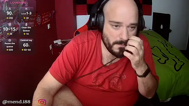 Snapshot of menditeta1 chatting on 11/29/25, 10:35 menditeta1 online show from 11/29/25, 10:35