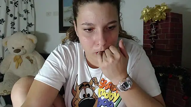 Snapshot of alexia_87 chatting on 12/13/24, 06:10 alexia 87 online show from 12/13/24, 06:10