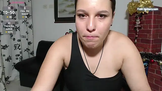 Snapshot of alexia_87 chatting on 12/16/24, 01:21 alexia 87 online show from 12/16/24, 01:21