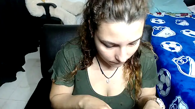 Snapshot of alexia_87 chatting on 12/30/24, 02:09 alexia 87 online show from 12/30/24, 02:09