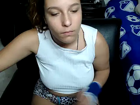 Snapshot of alexia_87 chatting on 01/05/25, 11:12 alexia 87 online show from 01/05/25, 11:12