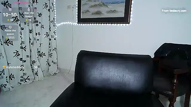 Snapshot of alexia_87 chatting on 01/21/25, 07:04 alexia 87 online show from 01/21/25, 07:04