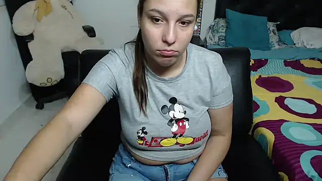 Snapshot of alexia_87 chatting on 01/25/25, 02:37 alexia 87 online show from 01/25/25, 02:37