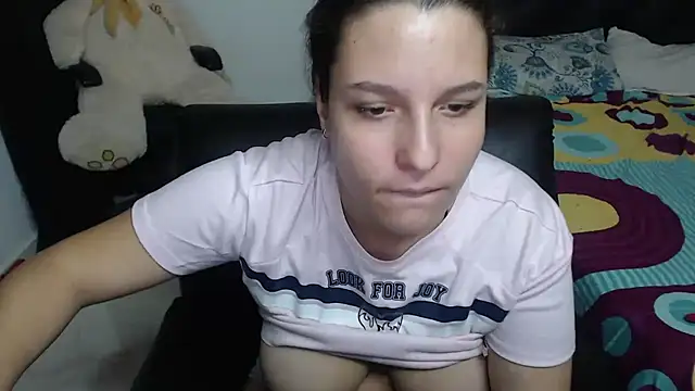 Snapshot of alexia_87 chatting on 02/01/25, 07:47 alexia 87 online show from 02/01/25, 07:47