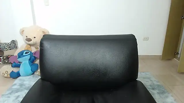 Snapshot of alexia_87 chatting on 03/17/25, 03:25 alexia 87 online show from 03/17/25, 03:25