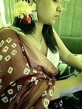 Divya girl online show from 02/16/25, 10:54