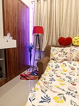 Snapshot of Divya_girl chatting on 06/16/26, 11:46 Divya girl online show from 06/16/26, 11:46