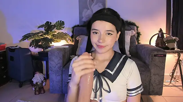 Snapshot of Naughtylittlegirl_ chatting on 12/04/25, 03:32 Naughtylittlegirl online show from 12/04/25, 03:32