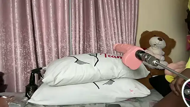 Snapshot of SexyAudreyFuck chatting on 09/11/25, 10:54 SexyAudreyFuck online show from 09/11/25, 10:54