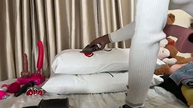 Snapshot of SexyAudreyFuck chatting on 11/12/25, 11:47 SexyAudreyFuck online show from 11/12/25, 11:47