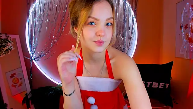 Snapshot of stay_with_alice chatting on 12/17/24, 01:49 stay with alice online show from 12/17/24, 01:49