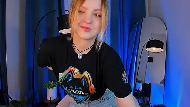 Snapshot of stay_with_alice chatting on 01/14/25, 06:45 stay with alice online show from 01/14/25, 06:45