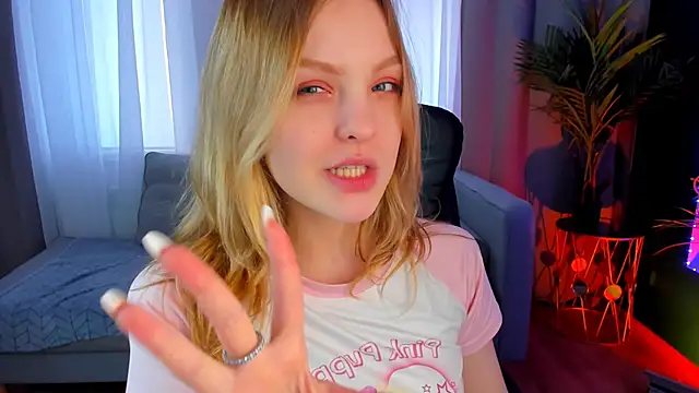 Snapshot of stay_with_alice chatting on 02/04/25, 12:55 stay with alice online show from 02/04/25, 12:55