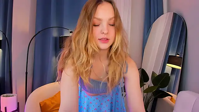 Snapshot of stay_with_alice chatting on 10/01/25, 08:59 stay with alice online show from 10/01/25, 08:59