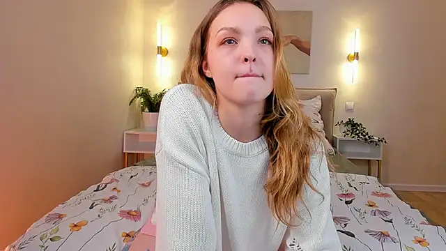 Snapshot of stay_with_alice chatting on 10/22/25, 01:55 stay with alice online show from 10/22/25, 01:55