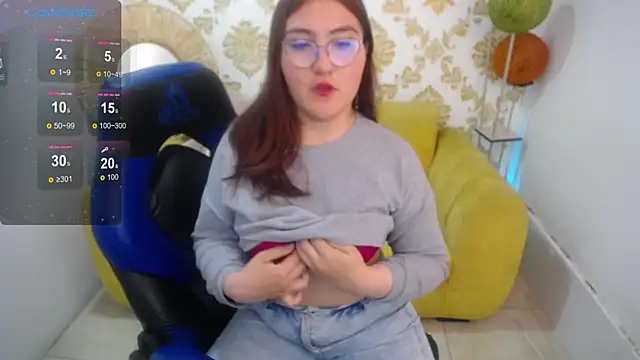 Snapshot of conniejames_m chatting on 03/31/26, 10:59 conniejames m online show from 03/31/26, 10:59