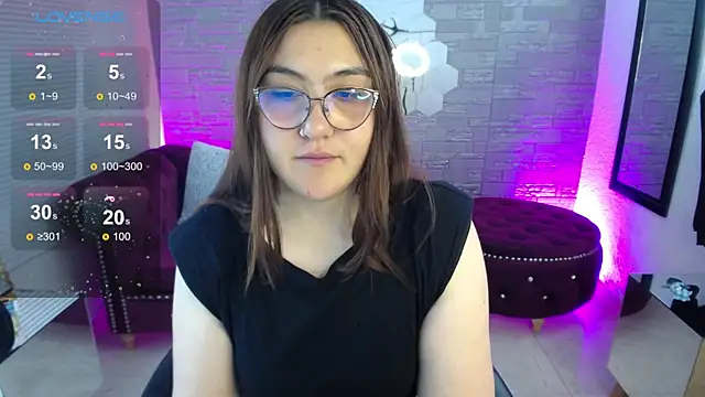 Snapshot of conniejames_m chatting on 04/22/26, 02:07 conniejames m online show from 04/22/26, 02:07