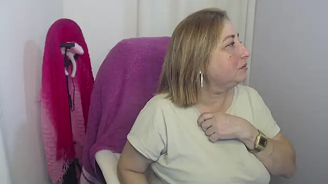 paiper halliwey online show from 01/10/25, 11:50