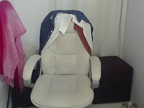 paiper halliwey online show from 01/12/25, 09:51