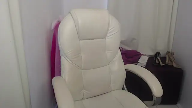 paiper halliwey online show from 03/20/25, 03:58