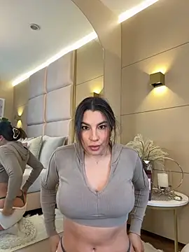 Snapshot of SaharaRush_ chatting on 09/18/25, 08:44 SaharaRush online show from 09/18/25, 08:44