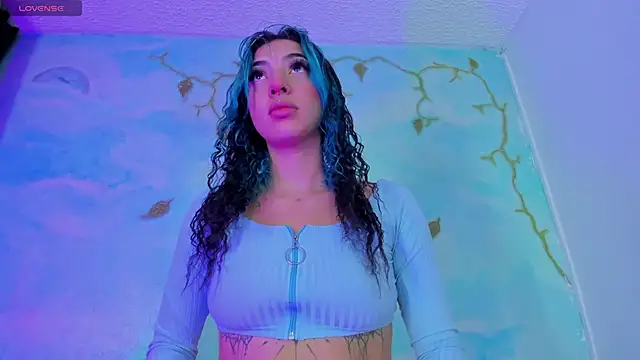 SaturnooStonee online show from 10/31/25, 06:58