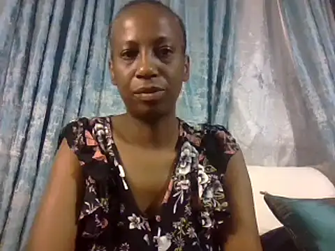 Snapshot of AfricanPrincesss2 chatting on 12/03/24, 10:07 AfricanPrincesss2 online show from 12/03/24, 10:07