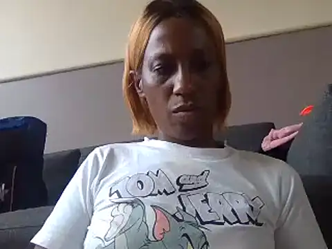 Snapshot of AfricanPrincesss2 chatting on 01/08/25, 01:41 AfricanPrincesss2 online show from 01/08/25, 01:41