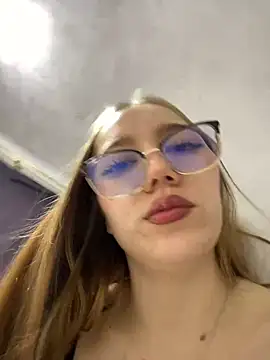 melody-dy online show from 02/18/25, 09:09