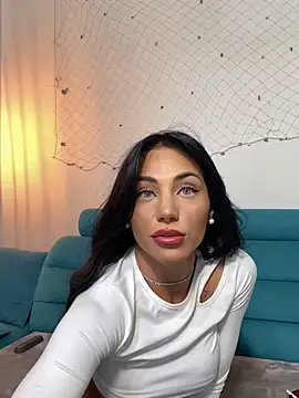 NadiaSmith online show from 11/04/25, 02:16