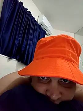 Snapshot of luismanuel_1998 chatting on 11/30/25, 02:37 luismanuel 1998 online show from 11/30/25, 02:37