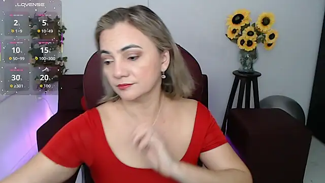 Snapshot of ana_milf chatting on 05/04/26, 02:02 ana milf online show from 05/04/26, 02:02