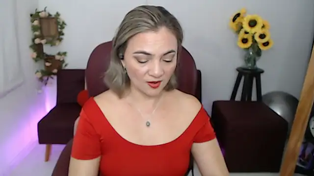 Snapshot of ana_milf chatting on 05/14/26, 01:51 ana milf online show from 05/14/26, 01:51
