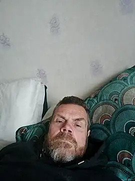 Snapshot of toptugger chatting on 11/12/25, 09:53 toptugger online show from 11/12/25, 09:53