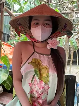 Snapshot of BabyThree_ chatting on 01/14/25, 07:38 BabyThree online show from 01/14/25, 07:38