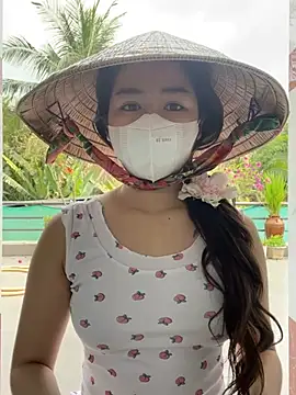 Snapshot of BabyThree_ chatting on 01/15/25, 07:37 BabyThree online show from 01/15/25, 07:37