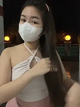 Snapshot of BabyThree_ chatting on 02/04/25, 02:21 BabyThree online show from 02/04/25, 02:21