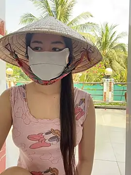 Snapshot of BabyThree_ chatting on 02/14/25, 08:10 BabyThree online show from 02/14/25, 08:10