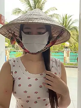 Snapshot of BabyThree_ chatting on 02/15/25, 08:22 BabyThree online show from 02/15/25, 08:22