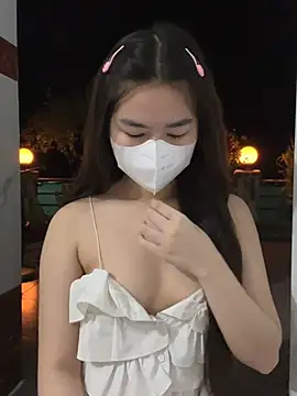 Snapshot of BabyThree_ chatting on 02/17/25, 02:26 BabyThree online show from 02/17/25, 02:26