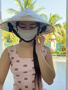 Snapshot of BabyThree_ chatting on 02/28/25, 08:20 BabyThree online show from 02/28/25, 08:20