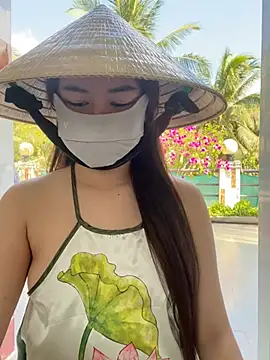 Snapshot of BabyThree_ chatting on 03/04/25, 08:24 BabyThree online show from 03/04/25, 08:24