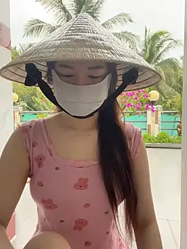 Snapshot of BabyThree_ chatting on 03/05/25, 09:05 BabyThree online show from 03/05/25, 09:05