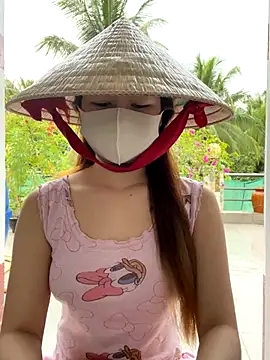 Snapshot of BabyThree_ chatting on 10/22/25, 08:03 BabyThree online show from 10/22/25, 08:03