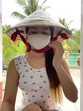 Snapshot of BabyThree_ chatting on 10/30/25, 08:38 BabyThree online show from 10/30/25, 08:38