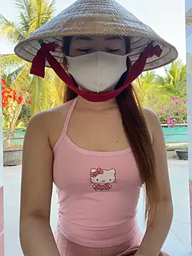 BabyThree  online show from 02/02/26, 09:30